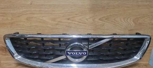 Volvo C70 Front bumper upper radiator grill 31214856 31290862