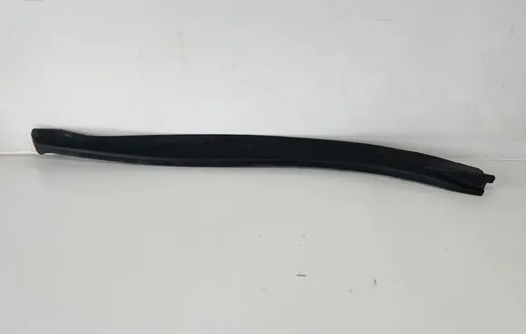 Volkswagen Golf V Other front door trim element 1K5837381F