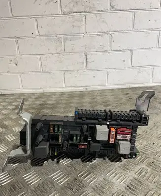 Mercedes-Benz E W212 Fuse module 5DK01102301