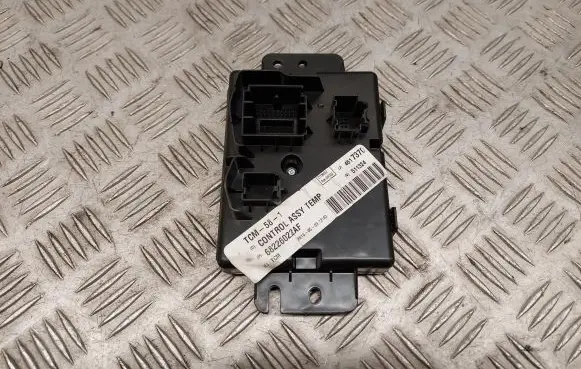 Chrysler Pacifica Air conditioning/heating control unit P68226022AF