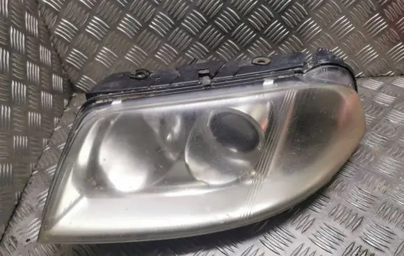 Volkswagen PASSAT B5.5 Headlight/headlamp 3B09410