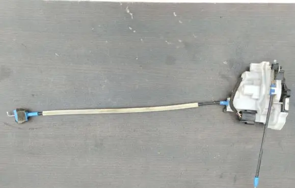 Peugeot Bipper Front door lock 1361749080 9138AN