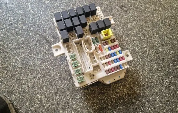 Mitsubishi Colt Fuse module