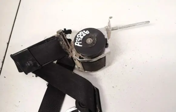 Opel Zafira B Front seatbelt 13132395