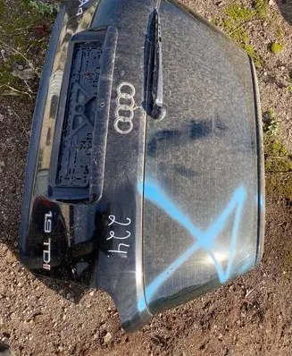 Audi A4 S4 B5 8D Tailgate/trunk/boot lid