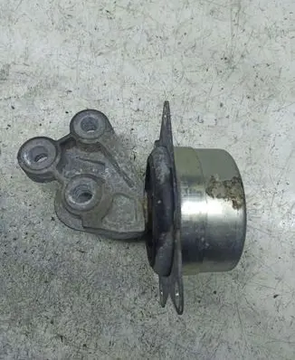 Opel Signum Engine mount bracket