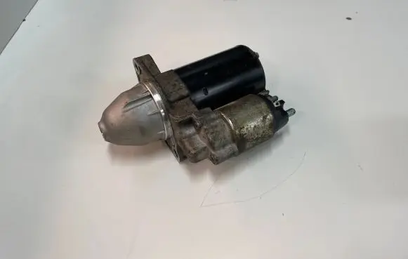 Mercedes-Benz C W204 Starter motor A0051513901