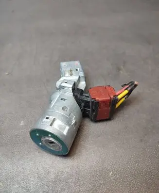 Renault Master III Ignition lock 020208501