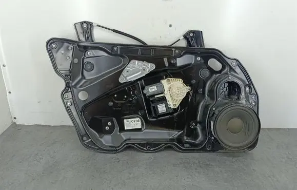 Volkswagen PASSAT B6 Front door window regulator with motor