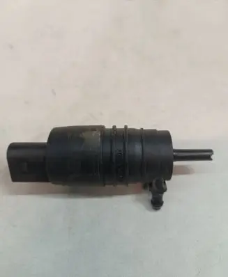 BMW 5 E39 Windscreen/windshield washer pump 8362154