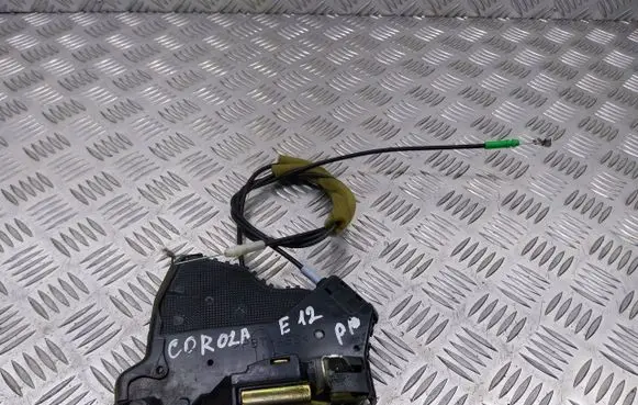 Toyota Corolla E120 E130 Front door lock 