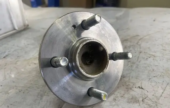 Hyundai i10 Rear wheel hub