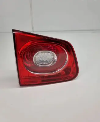 Volkswagen Tiguan Tailgate rear/tail lights 5N0945093C