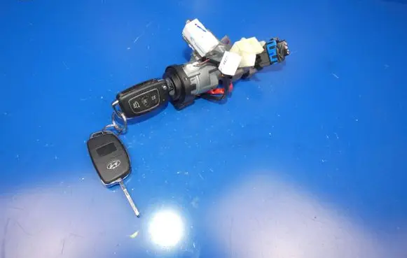 Hyundai Grand Santa Fe NC Ignition lock