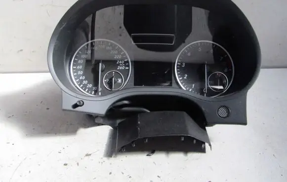 Mercedes-Benz B W246 W242 Speedometer (instrument cluster) A2469006311