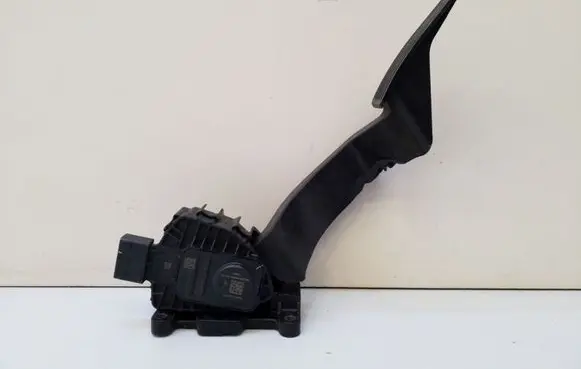 Jeep Cherokee Accelerator throttle pedal 04581652AC B1428C0059AA 66337E