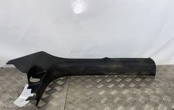Volvo XC40 Rear seat side bottom trim 31469223