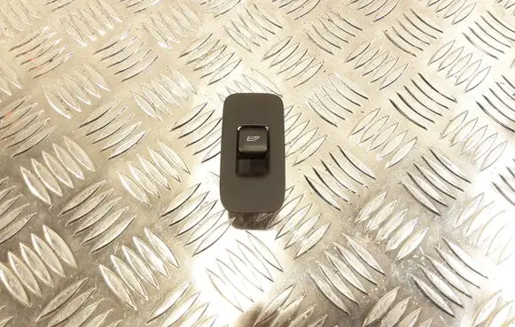Volvo V40 Electric window control switch 31334569