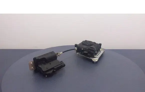 Hyundai i40 Tailgate/trunk/boot lock/catch/latch 812303Z100