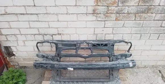 Volkswagen Golf IV Radiator support slam panel
