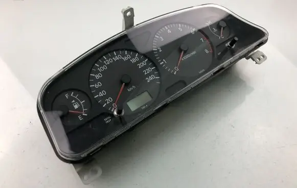 Volkswagen Scirocco Speedometer (instrument cluster) 0641121050