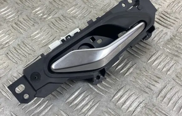 Jeep Grand Cherokee WL Rear door interior handle 6PV30TRMAA