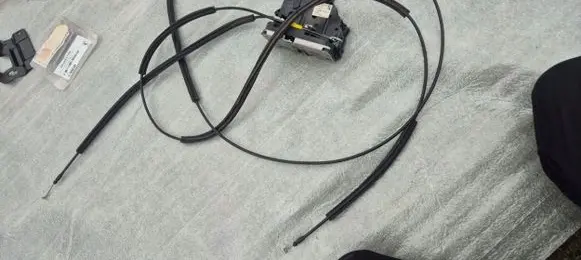 Peugeot Boxer Sliding door lock 1347523080