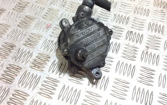 Volvo V70 Vacuum pump 08699237