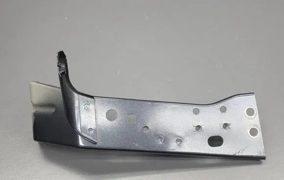 Mazda 3 III Fender mounting bracket 