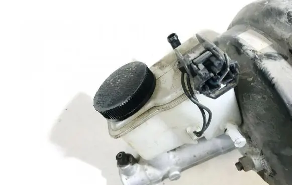 Mazda 323 F Master brake cylinder