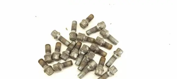Mercedes-Benz CLS C218 X218 Nuts/bolts 0009901707 14MM