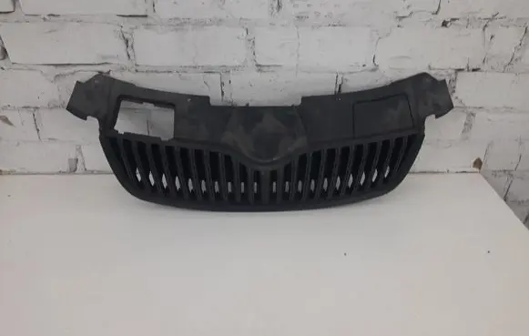 Skoda Roomster (5J) Front bumper upper radiator grill 5J0853668
