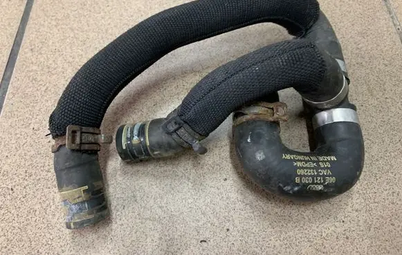 Audi A6 S6 C7 4G Engine coolant pipe/hose 06E121030B