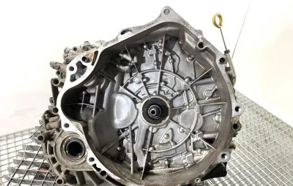 Manual 5 speed gearbox