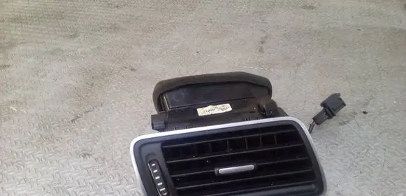 Volkswagen PASSAT B7 Dashboard side air vent grill/cover trim 3A0819702A