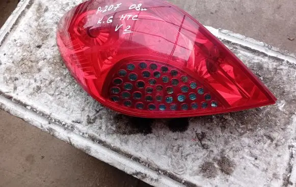 Peugeot 207 Rear/tail lights