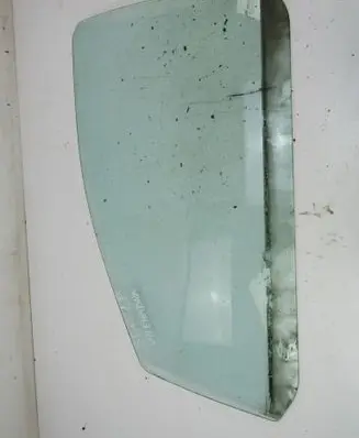 Seat Alhambra (Mk1) Front door window glass four-door 