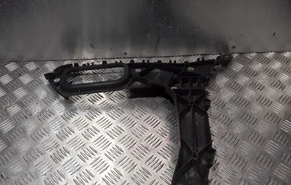 Audi Q7 4L Bumper support mounting bracket corner 4L0807454A
