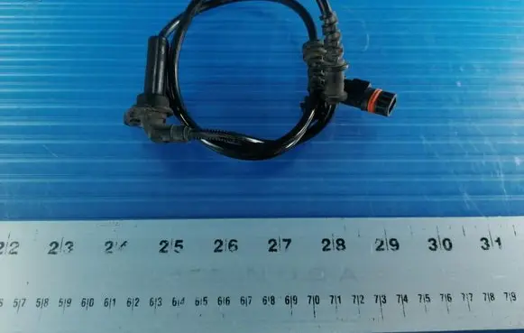 Mercedes-Benz E W212 ABS rear brake sensor A2125400117