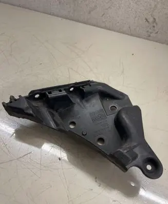 Volvo XC60 Front bumper mounting bracket 30764619