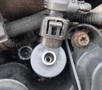 Opel Zafira B Fuel injector 0445110165