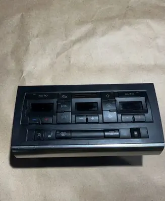 Audi A4 S4 B7 8E 8H Climate control unit 8E0820043BK 0393047
