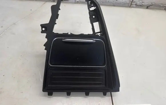 BMW 4 F32 F33 Ashtray (front) 9323675