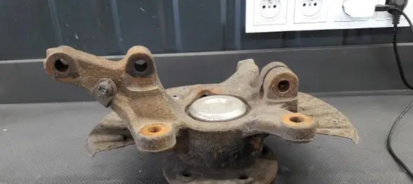 Mercedes-Benz Vito Viano W639 Front wheel hub spindle knuckle