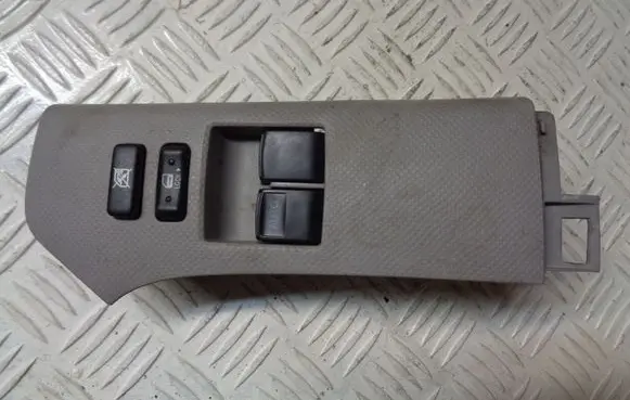 Toyota Yaris Electric window control switch 742320D110