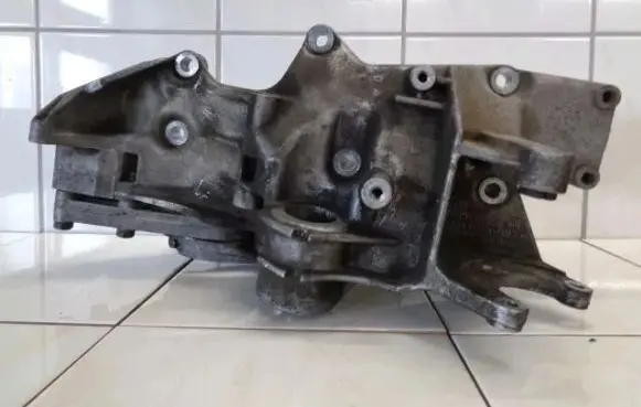Audi A4 S4 B5 8D Generator/alternator