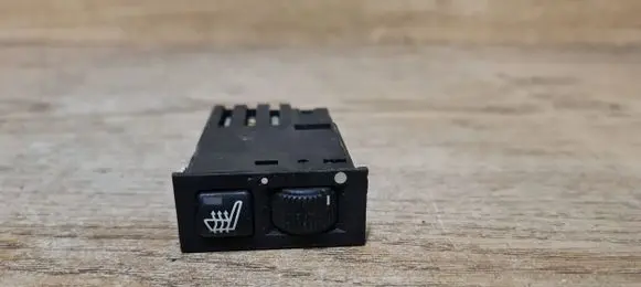 BMW 5 E39 Seat heating switch 61318352259