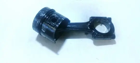 Citroen Berlingo Piston with connecting rod