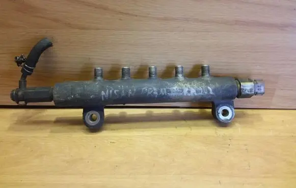 Nissan Primera Fuel main line pipe 610002E24