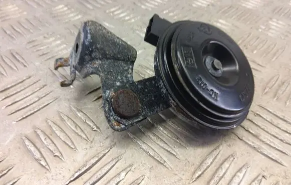 Toyota Highlander XU70 Horn signal 86560-06060 HM2732000111